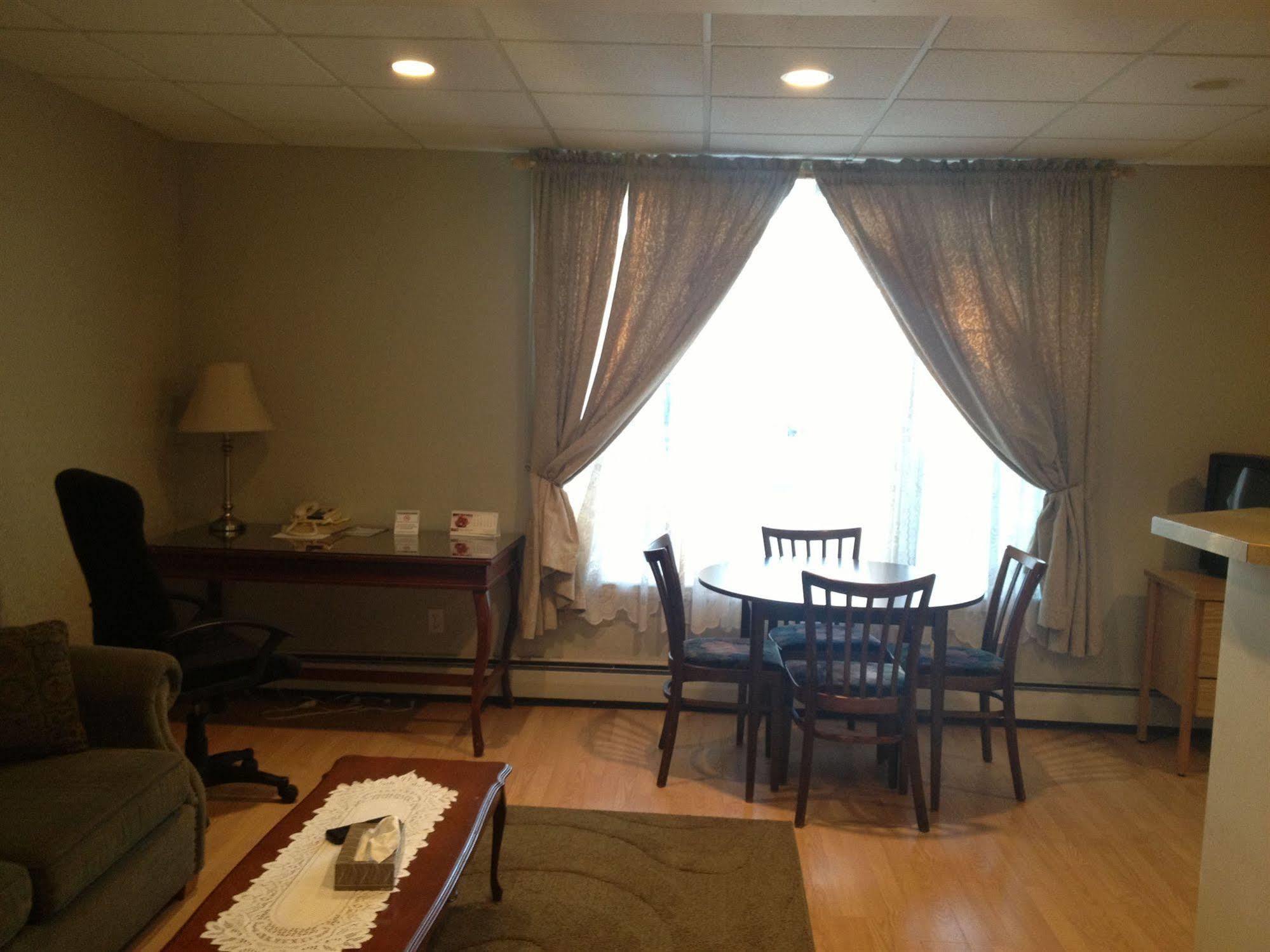 מונקטון Midtown Motel & Suites מראה חיצוני תמונה